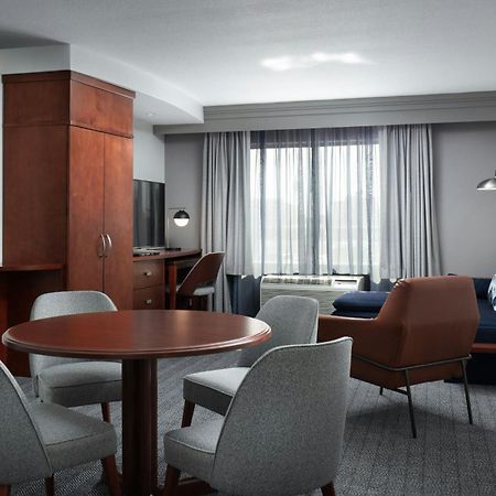 Courtyard By Marriott Wichita At Old Town Hotel Kültér fotó